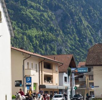 Unterseen Apartment | Nimbuzzz Apartments