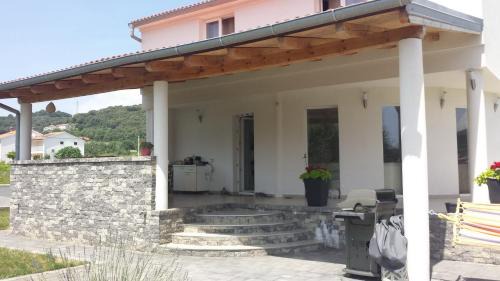 Palit Villa | Nina Villa