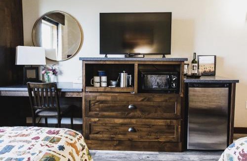 Charlo Cabin | Ninepipes Lodge