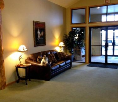 Charlo Cabin | Ninepipes Lodge