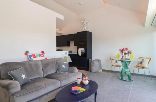 Bishop Sutton House | Ninky Nonk