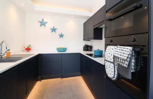 Bishop Sutton House | Ninky Nonk