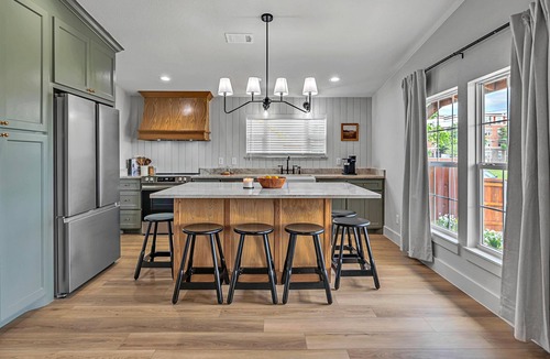 Waco Cottage | Ninth Street Cottage - 5 Min Walk to Magnolia