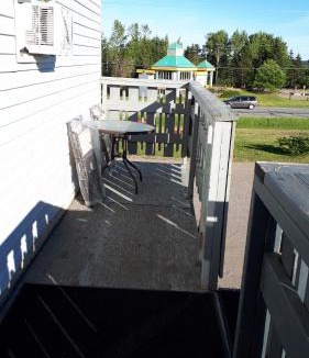 Nipigon Hotel | Nipigon Travelers Motel