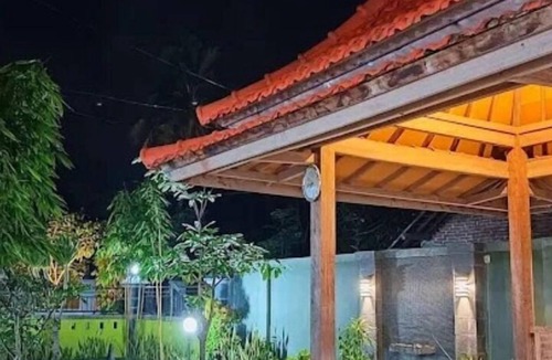 Sarongan House | Nirmala Homestay