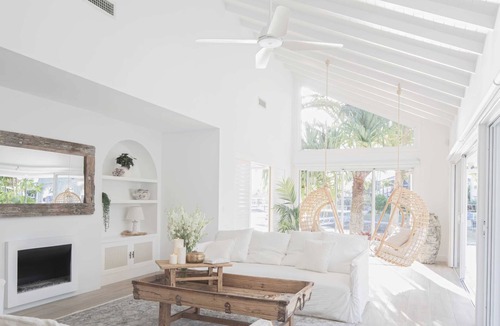 Runaway Bay House | NIRVANA@12 - Waterfront Boutique Couples Retreat