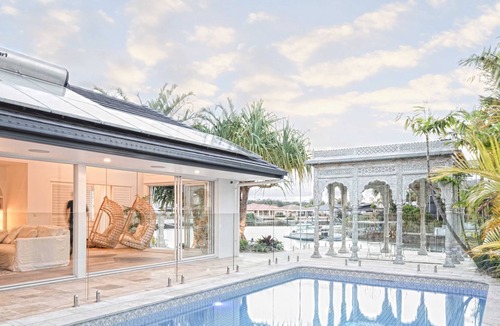 Runaway Bay House | NIRVANA@12 - Waterfront Boutique Couples Retreat