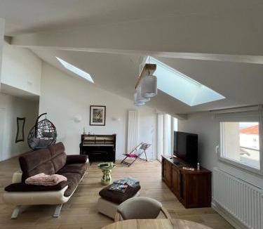 Fleurieux-sur-l'Arbresle Apartment | nirvana