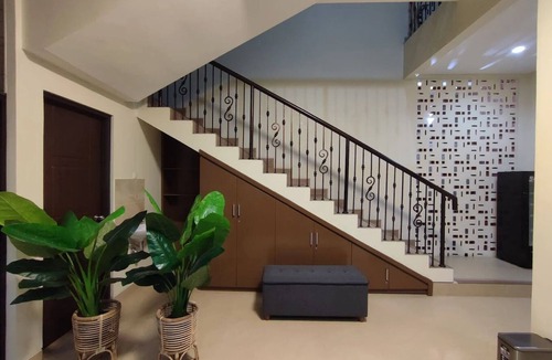 Salatiga House | Nirvana House (Guest House Syari'ah)