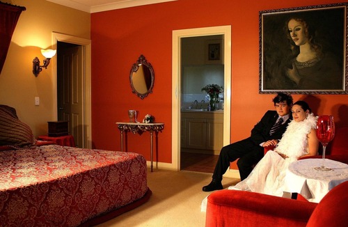 Rothbury Hotel | Nirvana Vista Estate