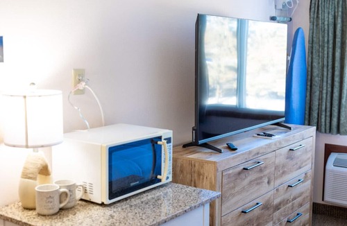 Nisswa Bed & Breakfast | Nisswa Hotel & Suites|Nisswa Lake King· No Kitchenette