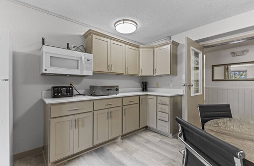 Nisswa Bed & Breakfast | Nisswa Hotel & Suites|Nisswa Lake King· No Kitchenette