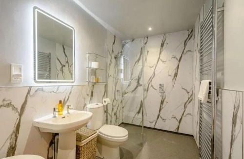 Sanquhar Hotel | Nith Riverside Cottages