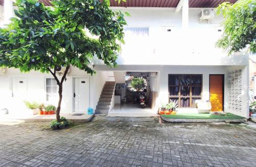 Wates Hotel | Niti Stay Syariah near Stasiun Wates RedPartner