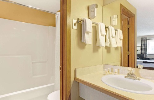 Fife Hotel | Niwas Inn