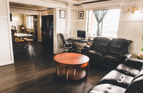 Fife Hotel | Niwas Inn