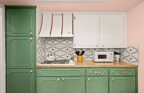 Holly House | nLa Rosa - Austin’s Ultimate Bachelorette House