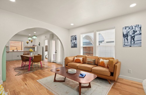 Holly House | nLa Rosa - Austin’s Ultimate Bachelorette House