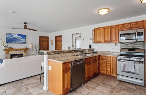 Valois House | nLakefront Home - Seneca Wine Trail Hot Tub & Sunset View with firepit, Private