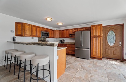 Valois House | nLakefront Home - Seneca Wine Trail Hot Tub & Sunset View with firepit, Private