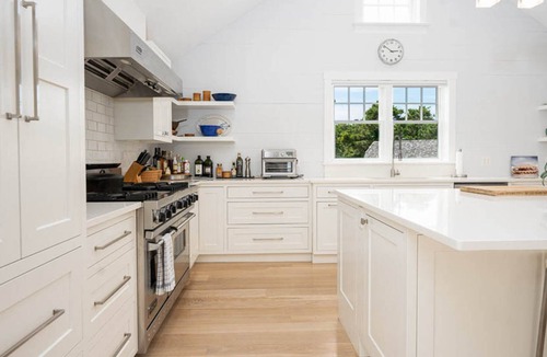 Surfside House | nNow Booking for 2024 Season nPrivate Estate with Pool house, Pool and Cottagen