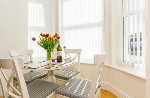 Ventnor Apartment | No. 1, Hambrough House