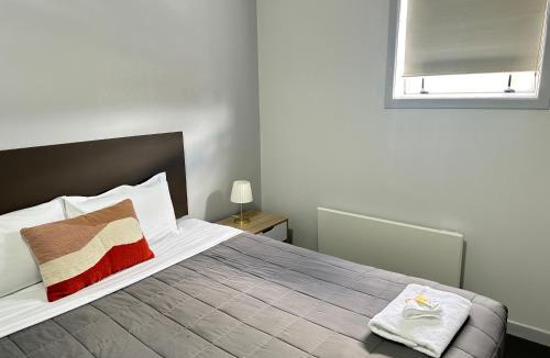 Cambridge Hotel | No 1 Motels