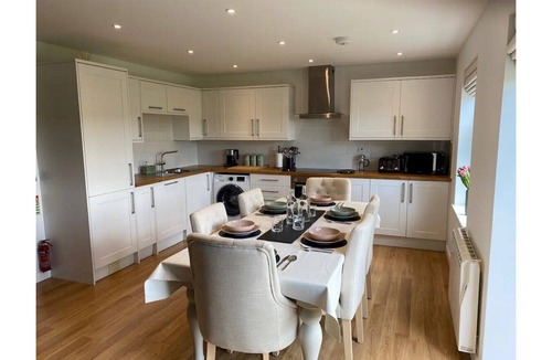 Benderloch House | No.2 The Cairns: Unwind in Style