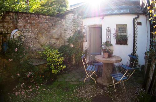 Hillsborough House | No.33 Coach House