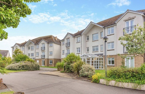 Brora Cottage | No.4 The Links Apartments