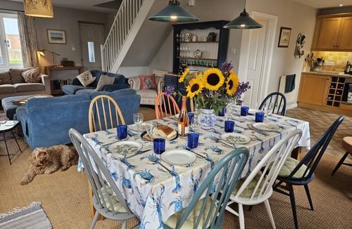 Beadnell House | No 5 Longbeach Drive