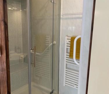 Plaisance Apartment | No 5 Plaisance Studio