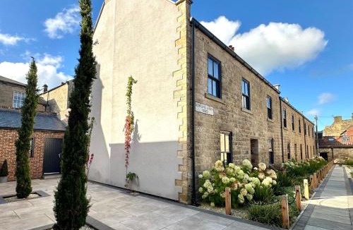Knaresborough House | No 6 Bowling Green Yard