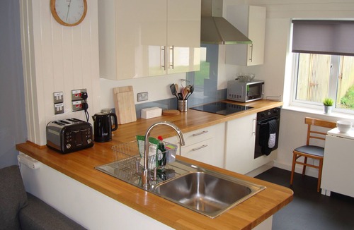 Saint Columb Major House | No.85 - 2 Bed House - Fully Equipped - Atlantic Reach