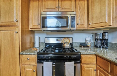 Whispering Forest Cabin | No Better Escape than Our Private Lot with Relaxing Deck, Firepit table, 3BR w/Game Loft, Pac Man!