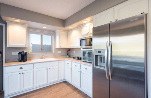 Oak Creek House | NO clean fee, Red Rock VIEWS, Heated Pool, 5BR
