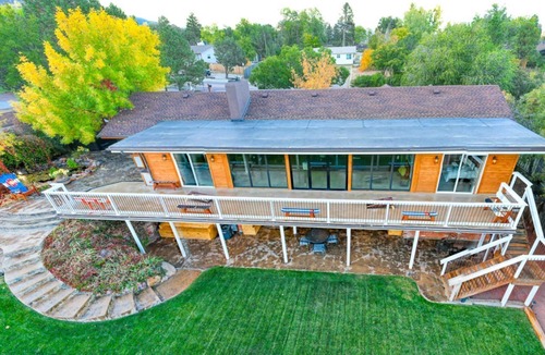 Colorado Springs House | No Cleaning Fee! Modern Broadmoor Home w/Hot Tub & Fire Pit