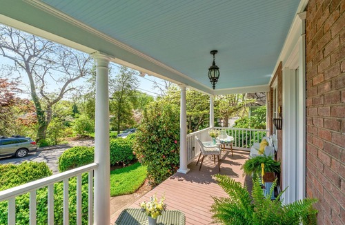 Martha Jefferson House | NO CLEANING FEE, Off Street Parking, walkable to UVA, Ting Pavilion, Restaurants