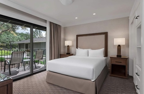 Napa Hotel | No Dull Moments! 4 Spacious Suites w/Kitchens, Pool, Onsite Golf, FREE Parking!