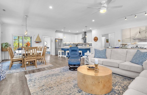 Tranquil Harbour House | No Egrets: Stylish Home With Pool, Upscale Kitchen/Dining and More!