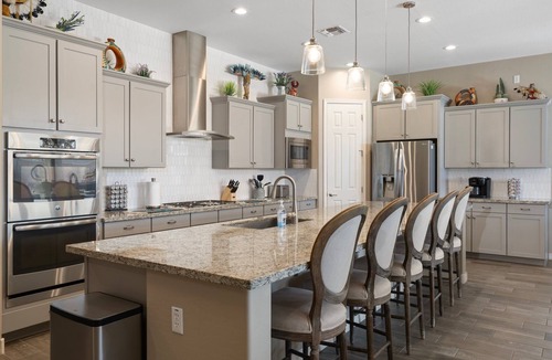 Palm Valley House | No Fee Heated pool & Spa gorgeous House.