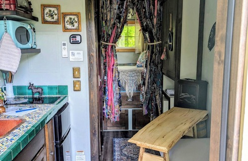 Salmon House | No Fees! Riverfront Gypsy Wagon on Mini Donkey Ranch!