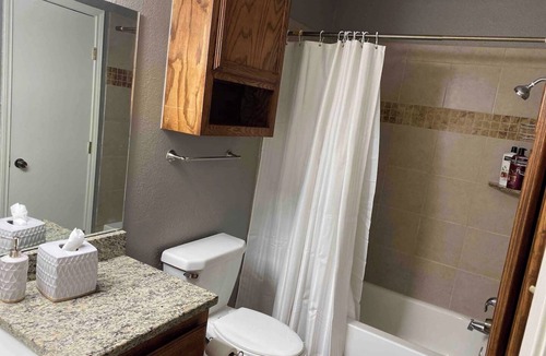 South Side House | No Frills 2BR Stay | Work Crews & Extd Stays