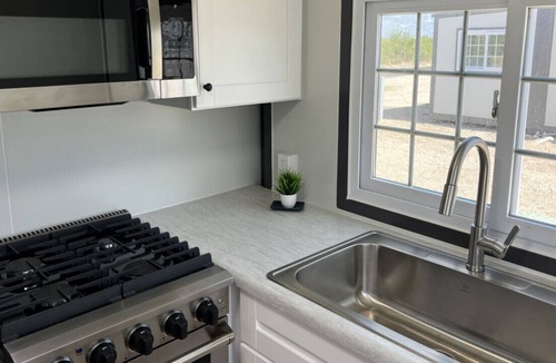 Monahans House | No-Fuss BoxHouse Stay, Monahans, TX