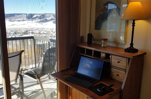 Steamboat Springs Condo | No-joke View, A/C, 400+ 5-Star Reviews, Free Ski Shuttle, Hot Tubs, Super Clean
