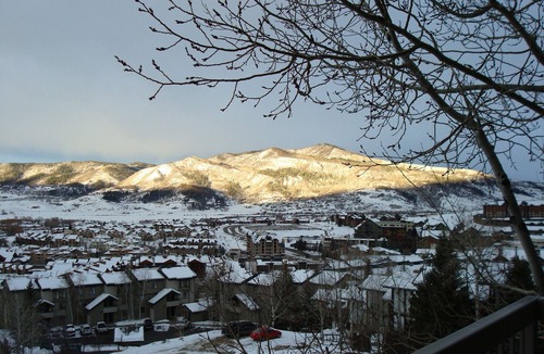 Steamboat Springs Condo | No-joke View, A/C, 400+ 5-Star Reviews, Free Ski Shuttle, Hot Tubs, Super Clean