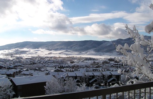 Steamboat Springs Condo | No-joke View, A/C, 400+ 5-Star Reviews, Free Ski Shuttle, Hot Tubs, Super Clean