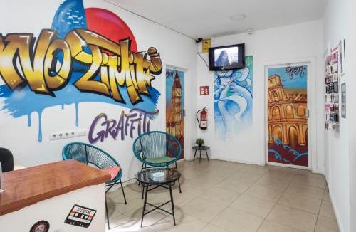 El Clot Hostel | No Limit Hostel Graffiti