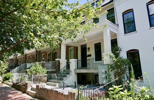 Near Northeast Apartment | No More Looking-Parking