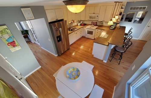 Tesson Ferry House | No parties, quiet, 3 bed, 2 bath.